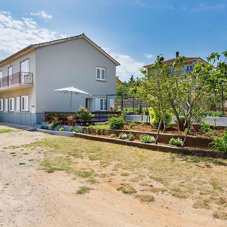 Appartment Rezika Šilo Exteriér fotografie