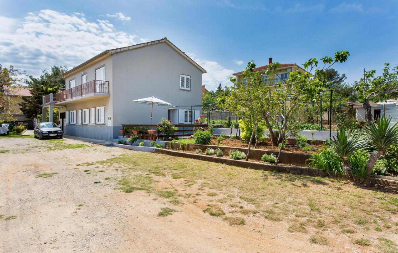 Appartment Rezika Šilo Exteriér fotografie